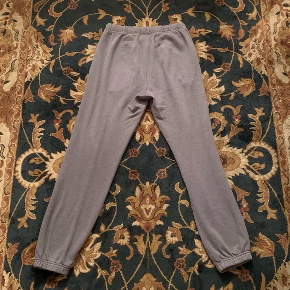 THE NORTH FACE GREY SPELLOUT LOGO UNISEX LOUNGEWEAR JOGGING PANTS - SIZE MEDIUM - Picture 3 of 11